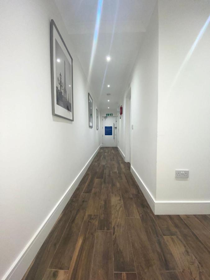 Central London, Jaccuzzi,Newbuild, 2 Bedrooms Two Baths Екстер'єр фото